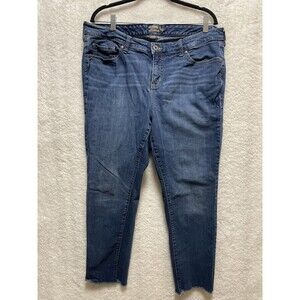 Torrid Jeans Women’s Plus Size 18 Blue Crop Boyfriend Frayed Hem Stretch Denim